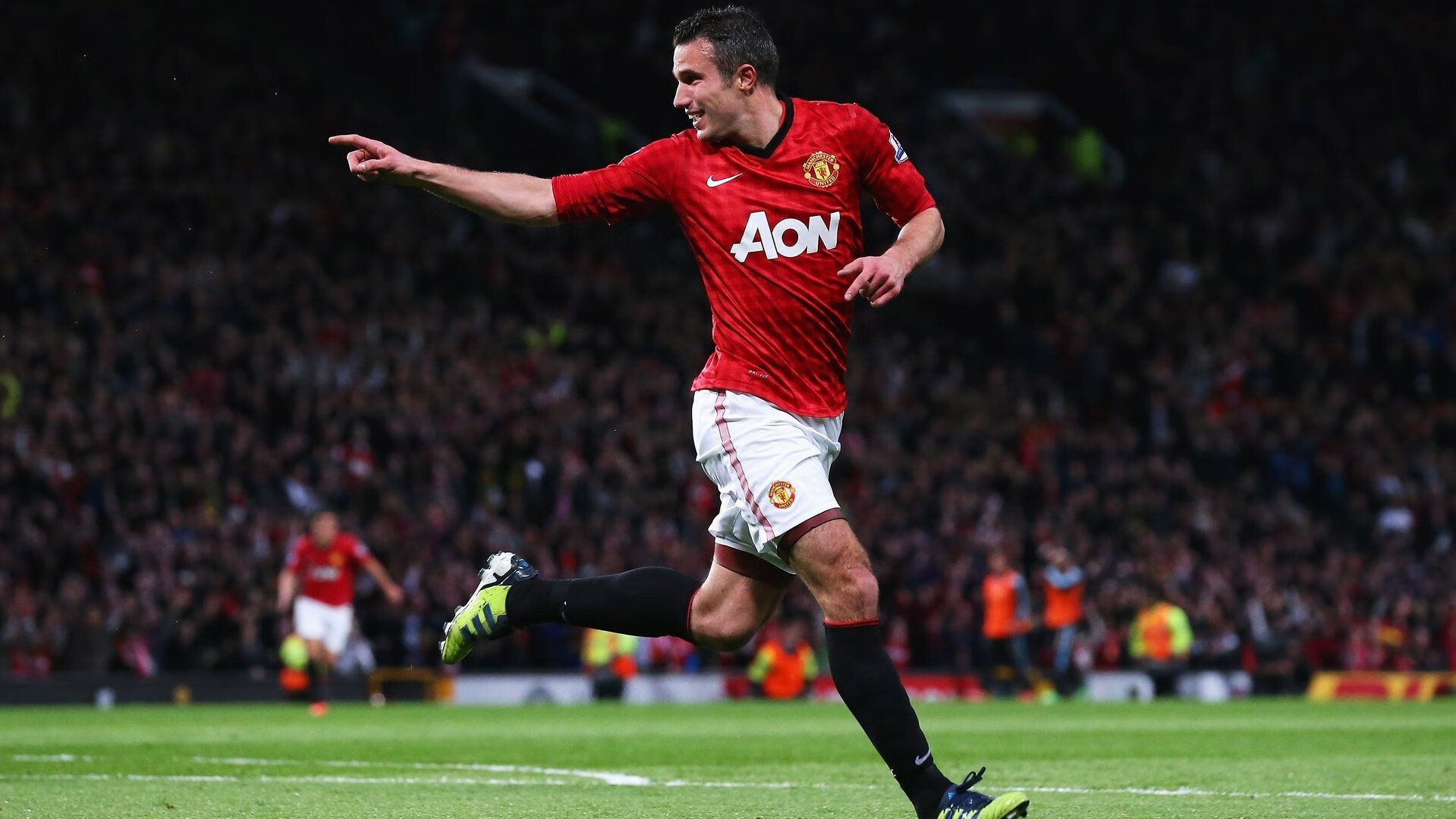 皇马快反反击如虎添翼，连续10场获得佳绩，皇马打法